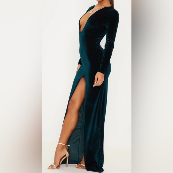 PrettyLittleThing Emerald Green Velvet Plunge Maxi Dress Size 10 USA - Picture 1 of 12